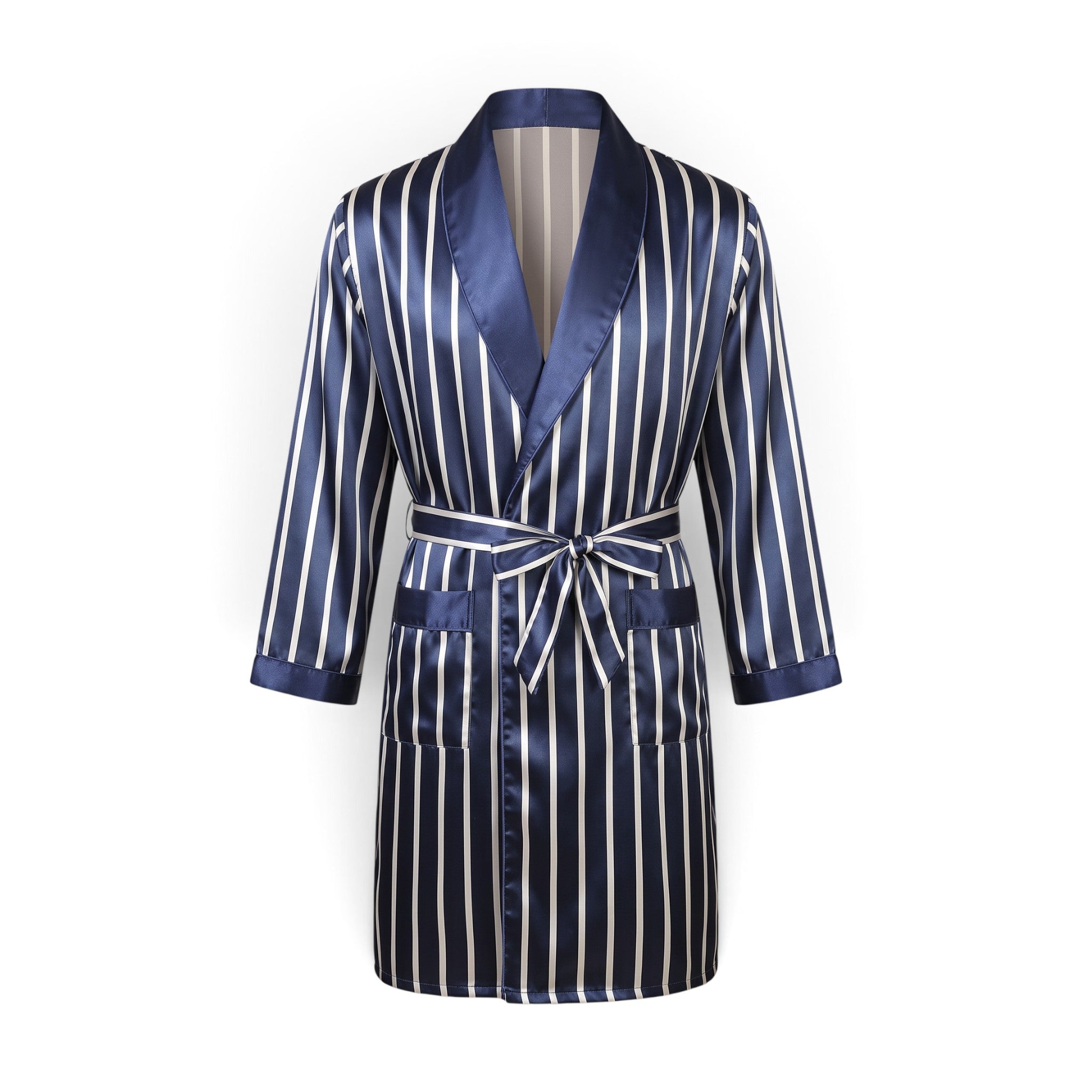 Peignoir homme UnPeignoir en satin bleu marine à rayures verticales blanches avec ceinture et col châle élégant